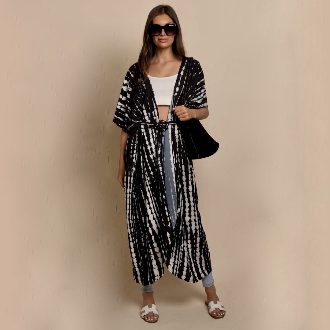 ClaudiaG B &amp; W Kimono